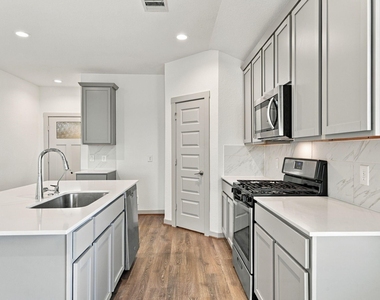 7503 Victoria Brook Trace - Photo Thumbnail 5