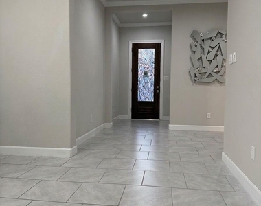 3507 Colorado Bend Drive - Photo Thumbnail 5
