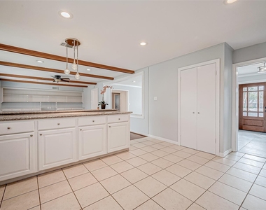 8002 Richmond Avenue - Photo Thumbnail 12