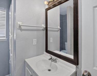 2311 71st Street - Photo Thumbnail 4
