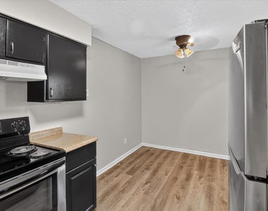 2311 71st Street - Photo Thumbnail 11
