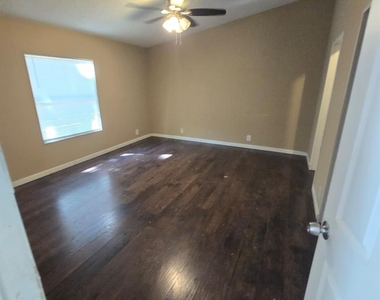 11404 Metts Road - Photo Thumbnail 11