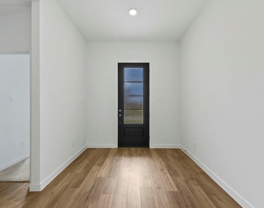 2934 Palm Branch Dr - Photo Thumbnail 6