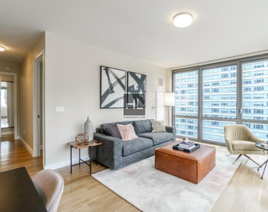 West 57th Street - Photo Thumbnail 1