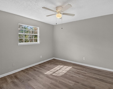2311 71st Street - Photo Thumbnail 8