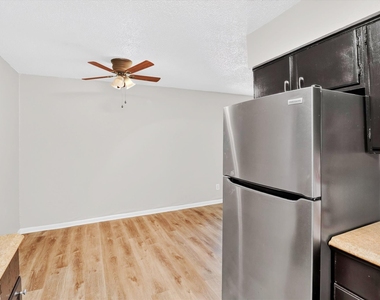 2311 71st Street - Photo Thumbnail 13