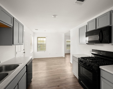 843 Deerhurst - Photo Thumbnail 12
