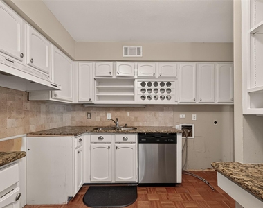 408 N Post Oak Lane - Photo Thumbnail 14