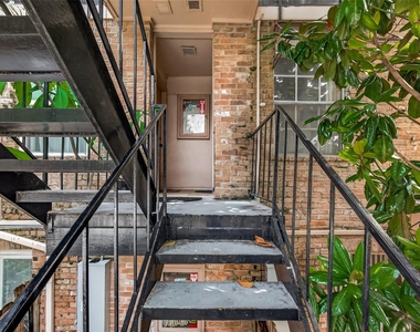 408 N Post Oak Lane - Photo Thumbnail 34