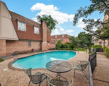 408 N Post Oak Lane - Photo Thumbnail 36