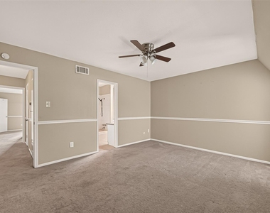 408 N Post Oak Lane - Photo Thumbnail 19