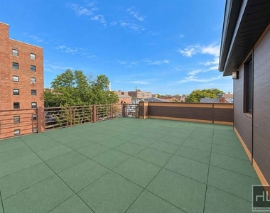 2478 East 11th Street - Photo Thumbnail 10