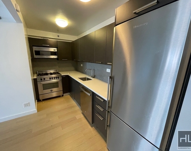 East 39th Street - Photo Thumbnail 8