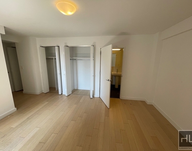 East 39th Street - Photo Thumbnail 20