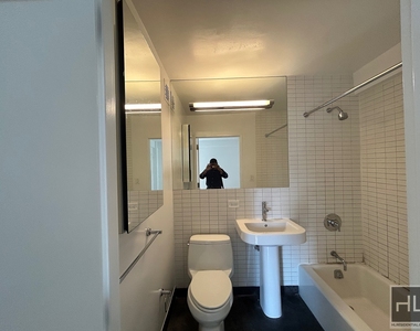 East 39th Street - Photo Thumbnail 13