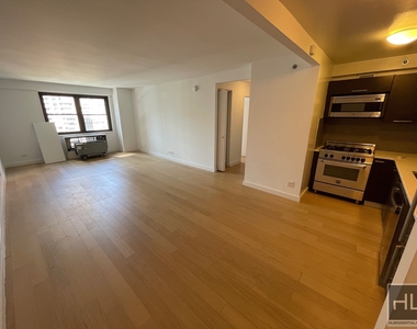East 39th Street - Photo Thumbnail 21