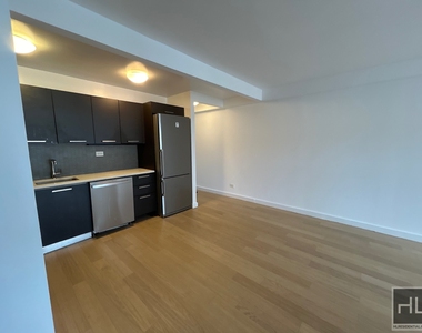 East 39th Street - Photo Thumbnail 14