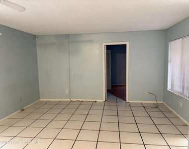 1461 Sheafe Avenue Ne - Photo Thumbnail 6