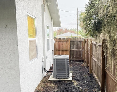1983 Southland Avenue - Photo Thumbnail 14