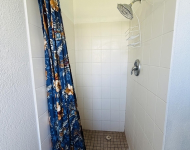 481 Orange Avenue - Photo Thumbnail 8