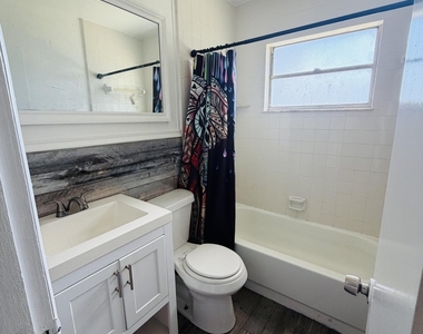 481 Orange Avenue - Photo Thumbnail 12