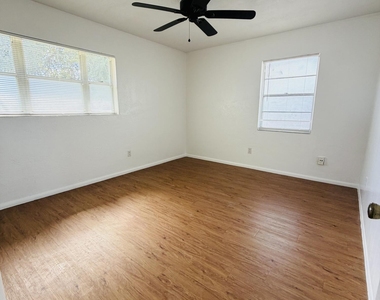 481 Orange Avenue - Photo Thumbnail 6