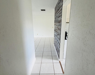 481 Orange Avenue - Photo Thumbnail 5