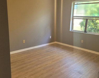 413 Del Monte Road - Photo Thumbnail 6