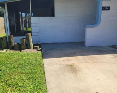 413 Del Monte Road - Photo Thumbnail 10