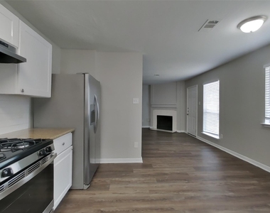 20103 Bambiwoods Drive - Photo Thumbnail 4