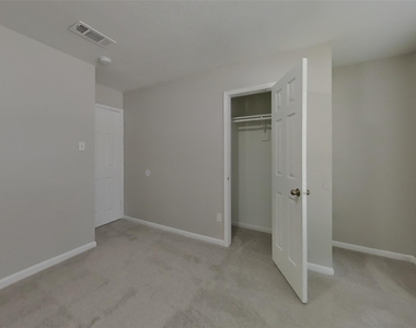 20103 Bambiwoods Drive - Photo Thumbnail 12