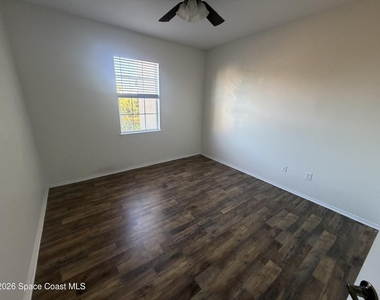 1757 Sophias Drive - Photo Thumbnail 11