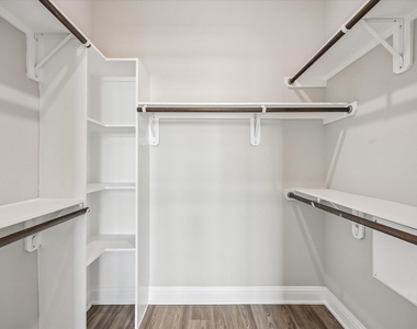 2111 Austin Street - Photo Thumbnail 8