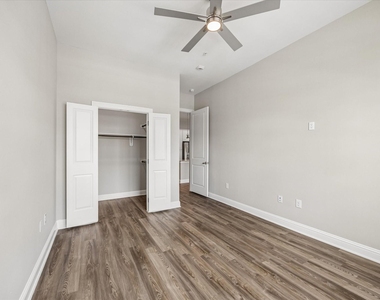2111 Austin Street - Photo Thumbnail 9