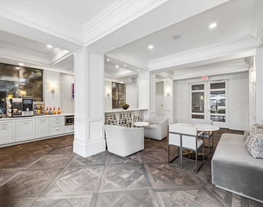 2111 Austin Street - Photo Thumbnail 18