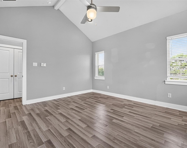 6744 Del Rio St - Photo Thumbnail 33