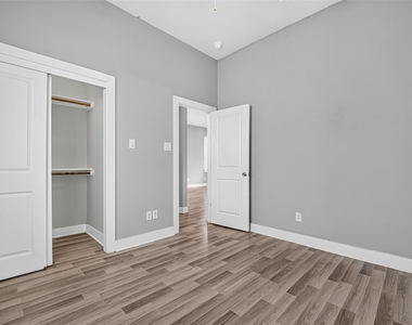 6744 Del Rio St - Photo Thumbnail 16