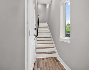 6744 Del Rio St - Photo Thumbnail 2