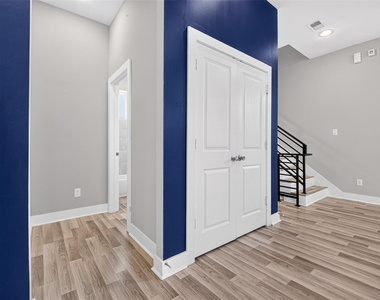 6744 Del Rio St - Photo Thumbnail 13
