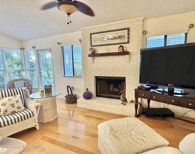9715 N Marina Drive - Photo Thumbnail 7