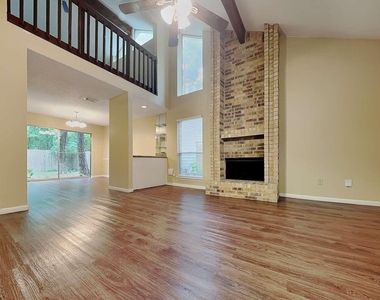 11 Brentwood Oaks Court - Photo Thumbnail 1