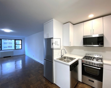East 56 Street - Photo Thumbnail 1