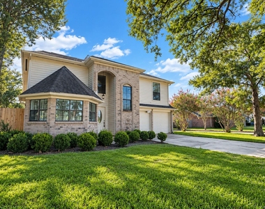 2919 Great Lakes Avenue - Photo Thumbnail 1