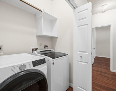 11246 Glenforest Drive - Photo Thumbnail 19