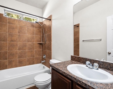 11246 Glenforest Drive - Photo Thumbnail 18