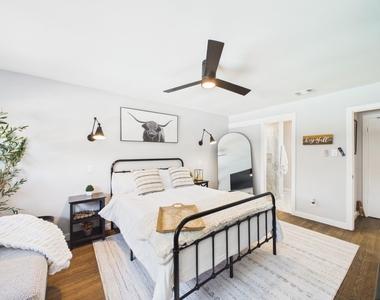 5702 Hoover Street - Photo Thumbnail 29