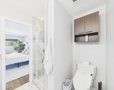 5702 Hoover Street - Photo Thumbnail 33