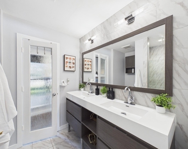 5702 Hoover Street - Photo Thumbnail 31