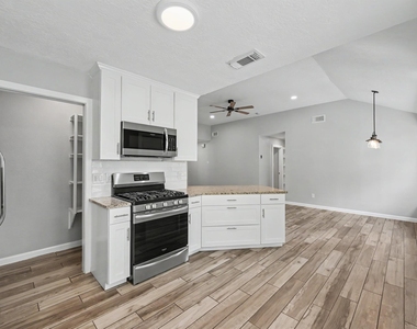 79 Fallshire Drive - Photo Thumbnail 6