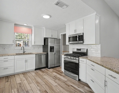 79 Fallshire Drive - Photo Thumbnail 5